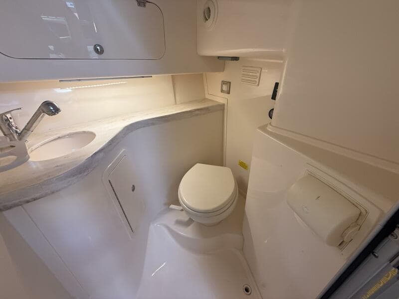 2016 Grady-White 330 Express