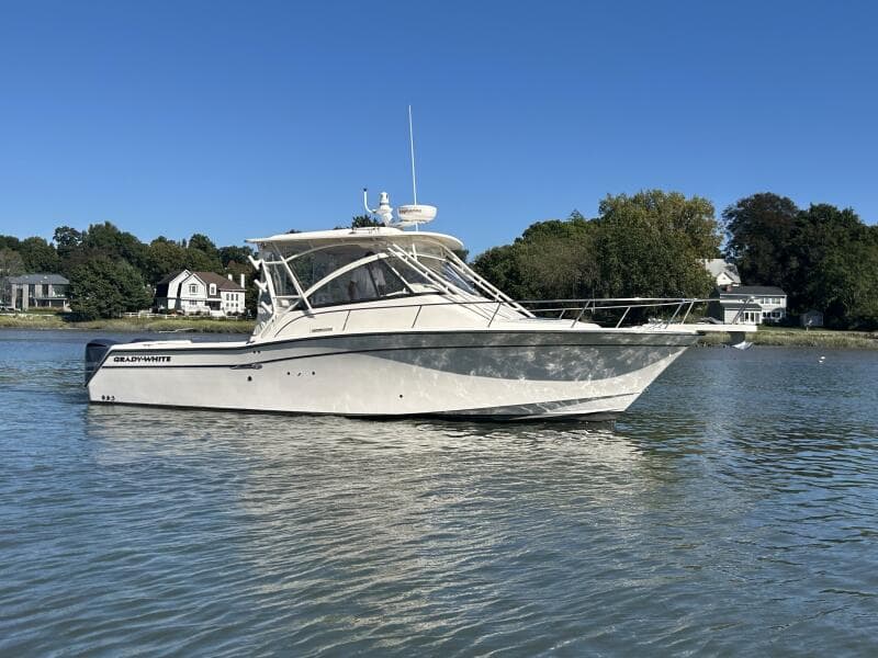 2016 Grady-White 330 Express