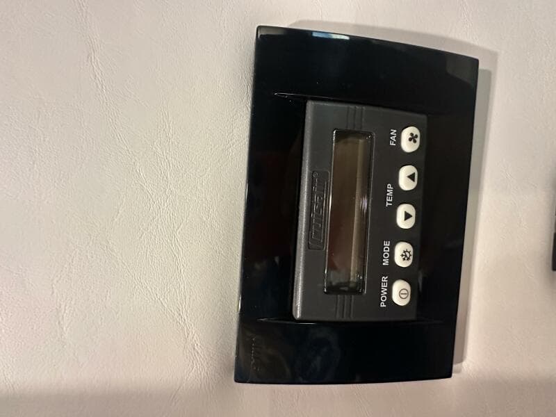 2017 Cruisers Yachts 390 Express Coupe