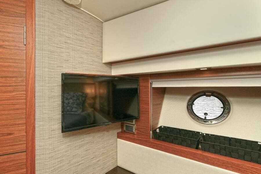 2015 Tiara Yachts C44 Coupe