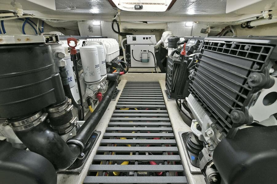 2015 Tiara Yachts C44 Coupe