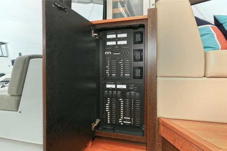 2015 Tiara Yachts C44 Coupe