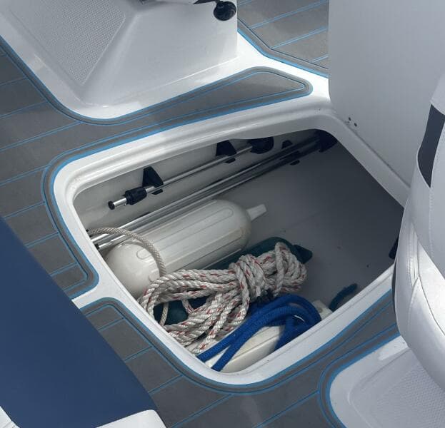 1022 Bella Bay Floor Locker