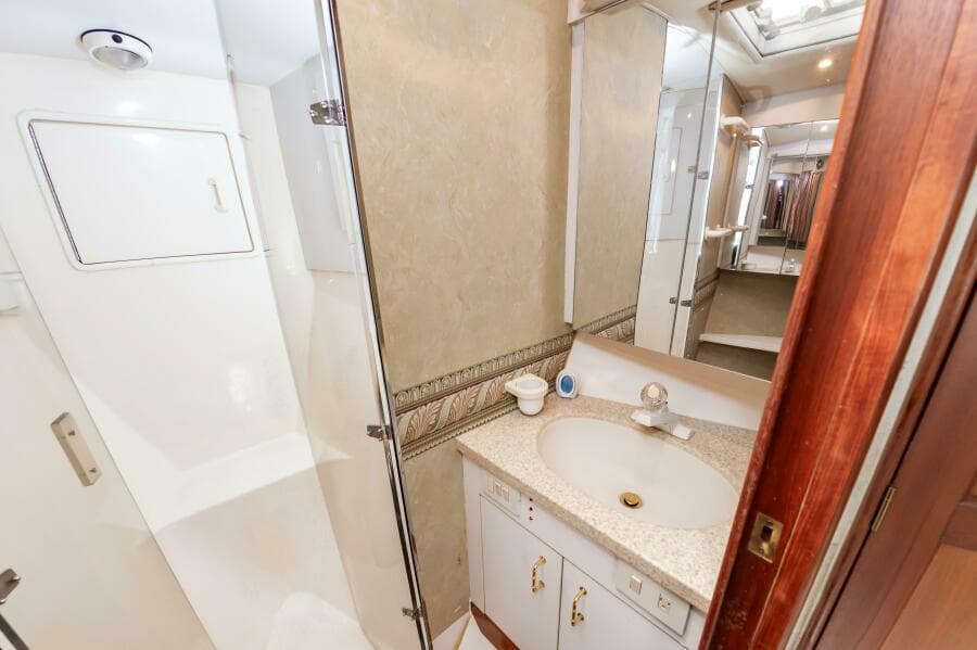 2000 Ocean 48 Supersport - Photo 40