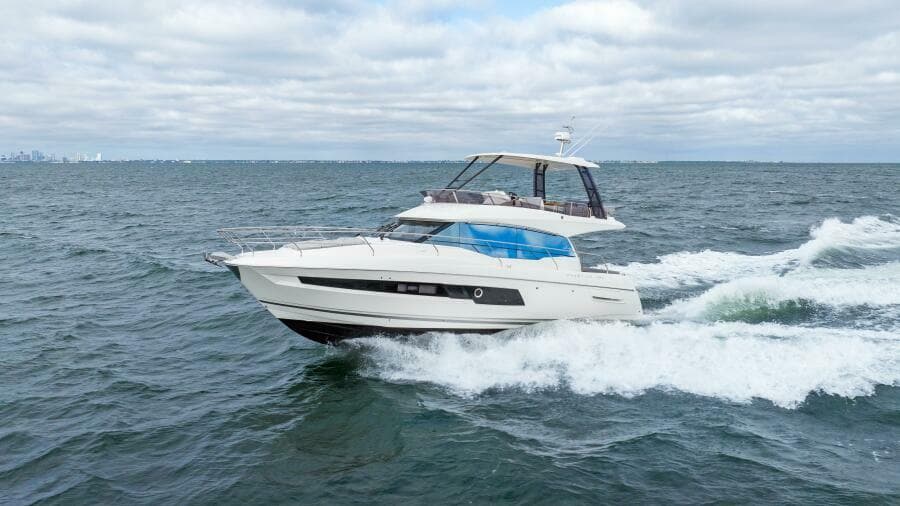 2024 46 Prestige Flybridge -Running Profile