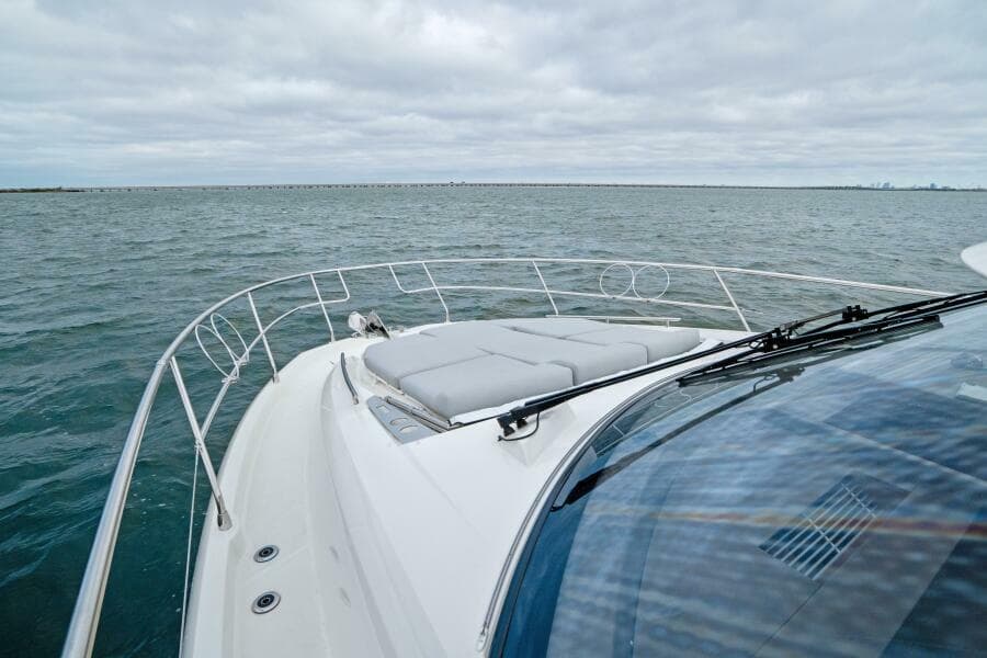 2024 46 Prestige Flybridge -Foredeck