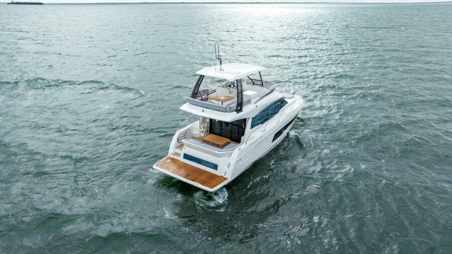 2024 46 Prestige Flybridge -Profile