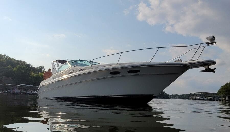 1994 Sea Ray 330 Express Cruiser