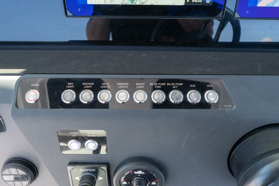 2025 Axopar CCX Center Console