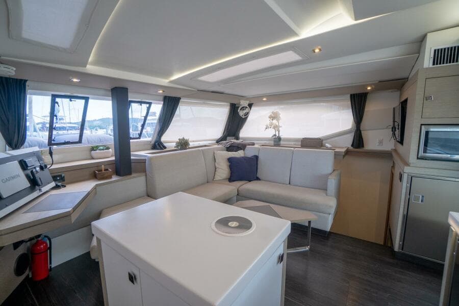 2020 Fountaine Pajot 