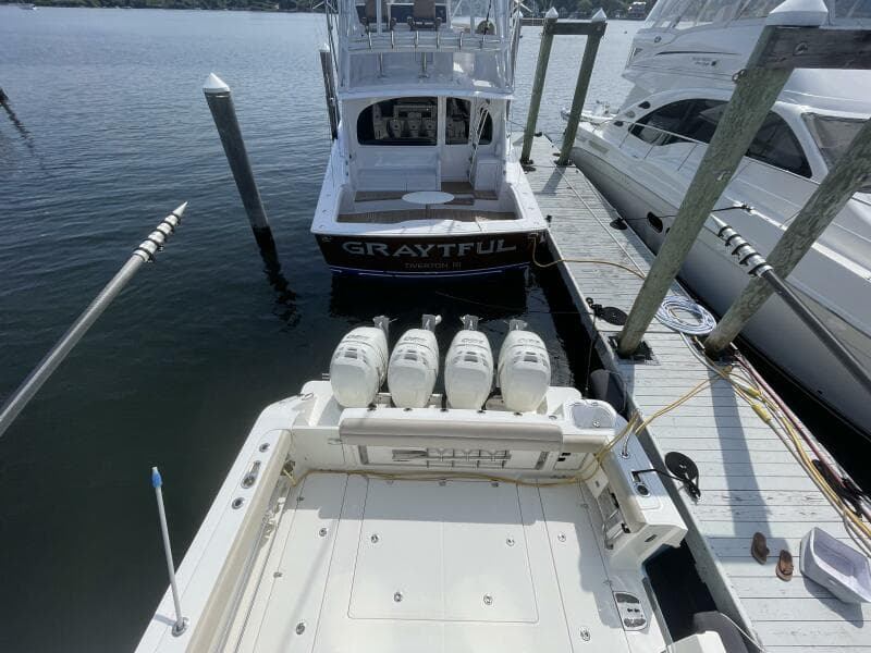 2017 Boston Whaler Outrage