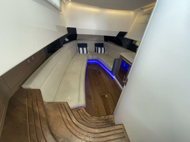 2017 Boston Whaler Outrage