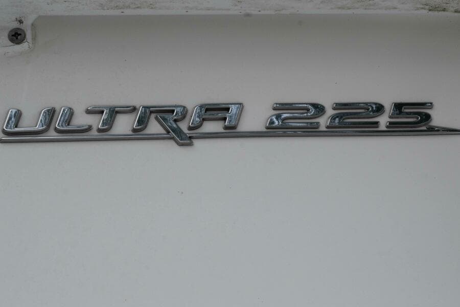 2017 Sea Hunt 225 Ultra