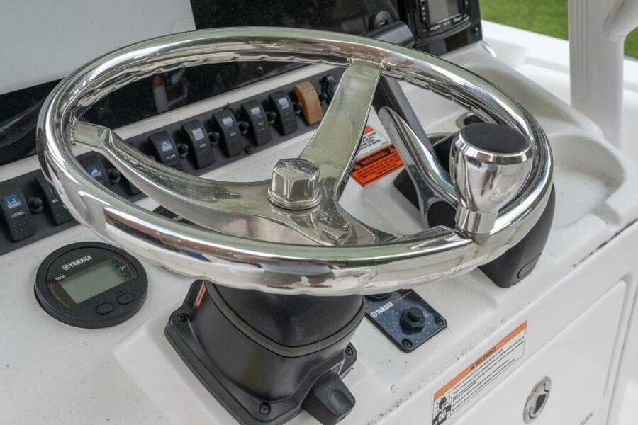 2017 Sea Hunt 225 Ultra