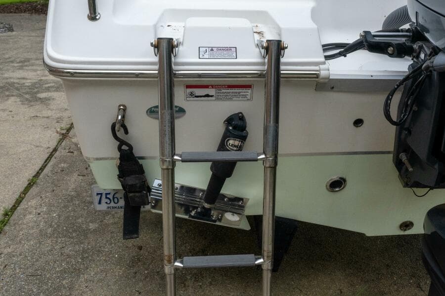 2017 Sea Hunt 225 Ultra