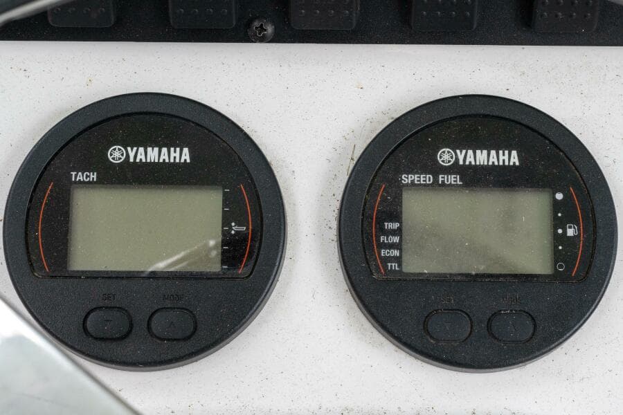 2017 Sea Hunt 225 Ultra