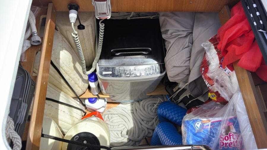 60 Storage Beneteau 461 2020