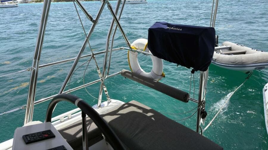 14 Cockpit Beneteau 461 2020