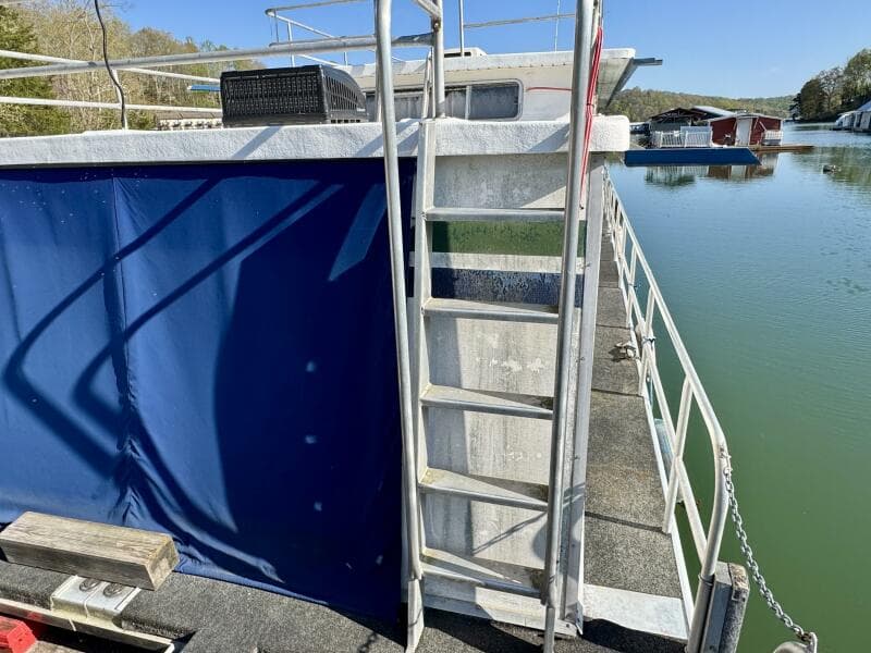1977 Sumerset 14 x 58 Aluminum Hull Houseboat with Catwalks