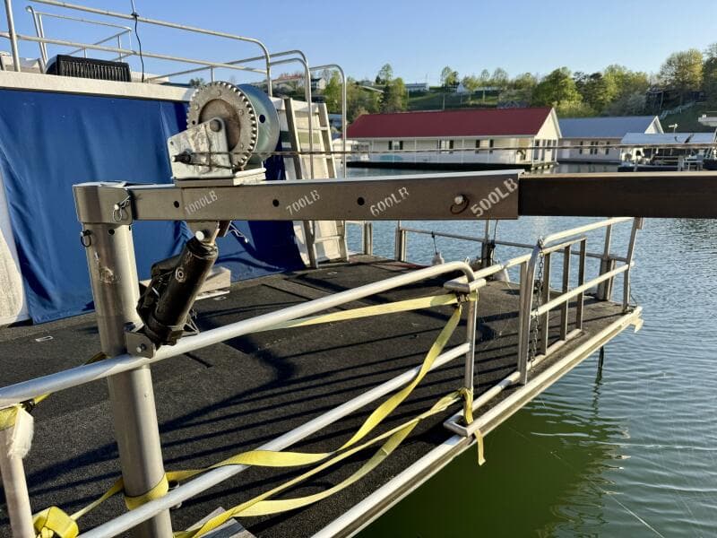 1977 Sumerset 14 x 58 Aluminum Hull Houseboat with Catwalks