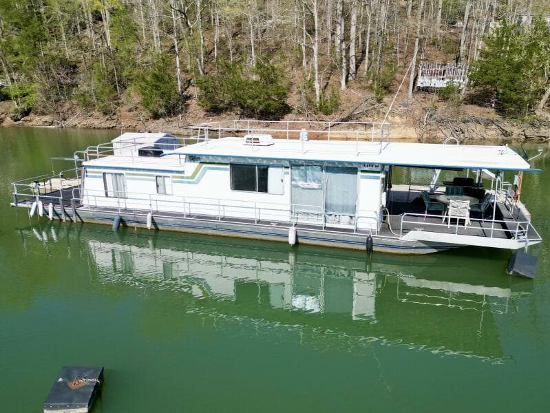 1977 Sumerset 14 x 58 Aluminum Hull Houseboat with Catwalks
