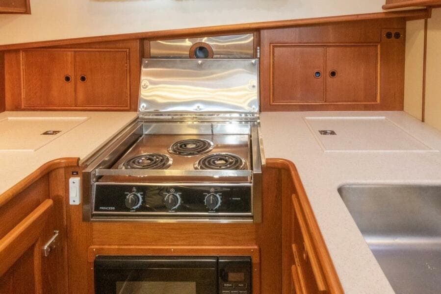 1998 Grand Banks 38 Eastbay EX