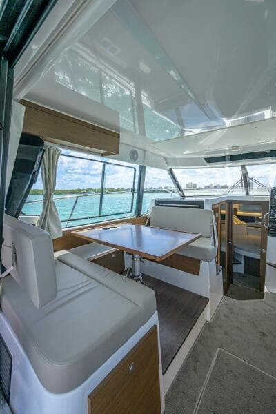 2022 Jeanneau NC Weekender 1095 Fly