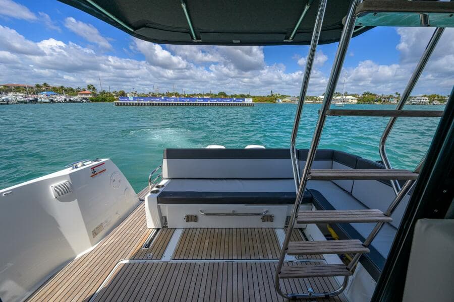 2022 Jeanneau NC Weekender 1095 Fly