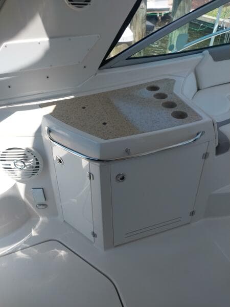 2011 Monterey 340 Sport Yacht