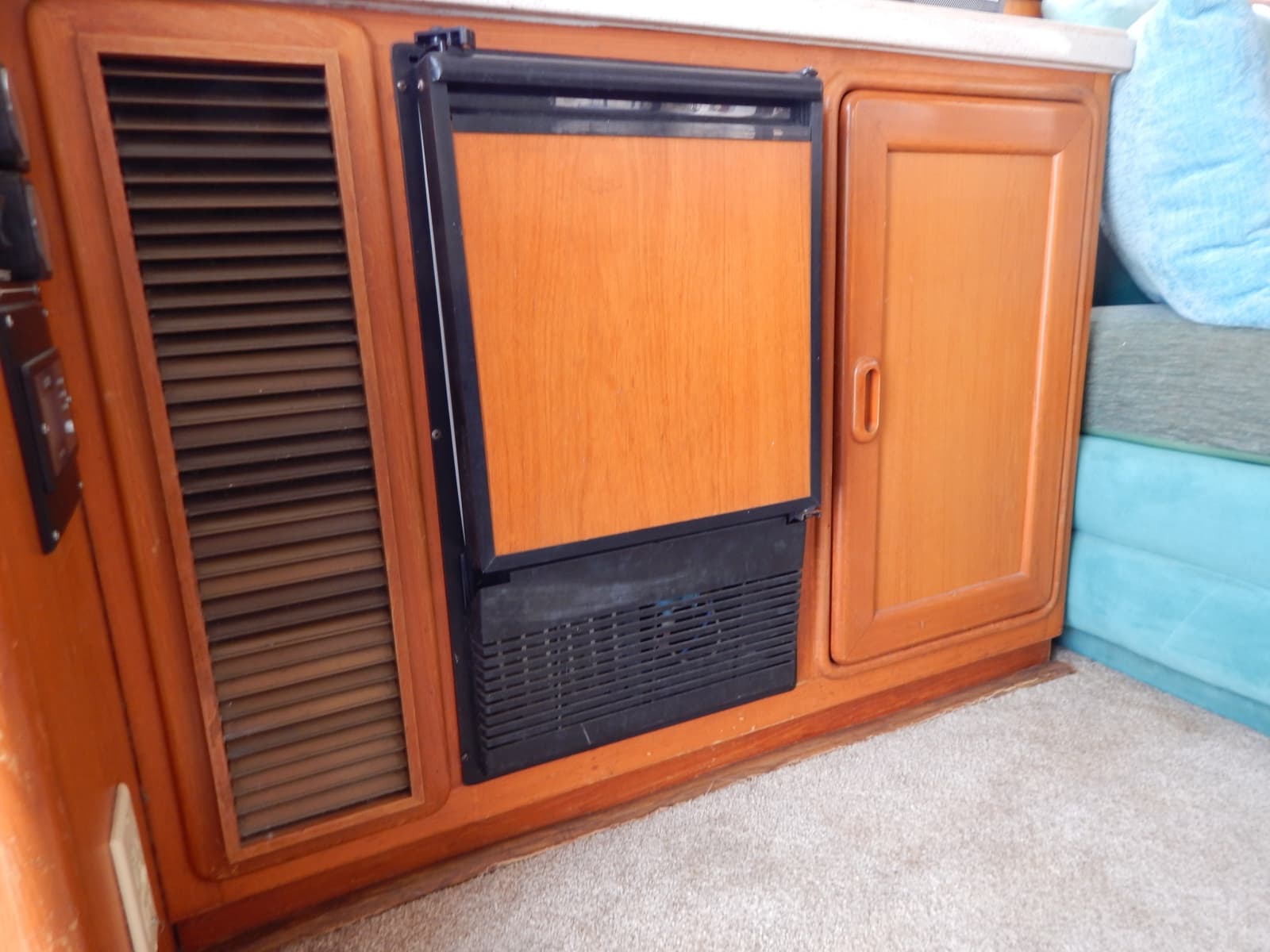 1996 Egg Harbor by Cayman - Photo 28