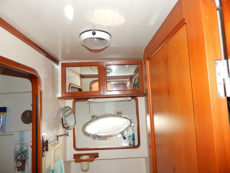 1996 Egg Harbor by Cayman