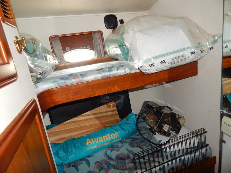 1996 Egg Harbor by Cayman