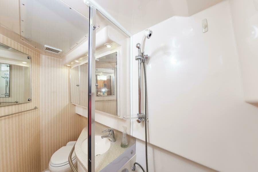 2008 Cabo 40 Express