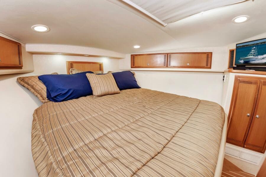 2008 Cabo 40 Express