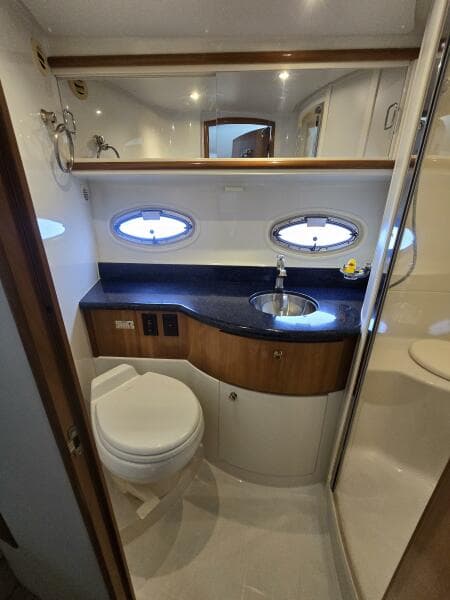 Carver Main Cabin Head 1