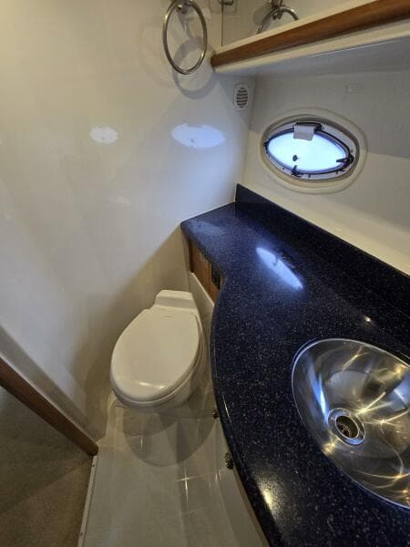 Carver Main Cabin Head 3