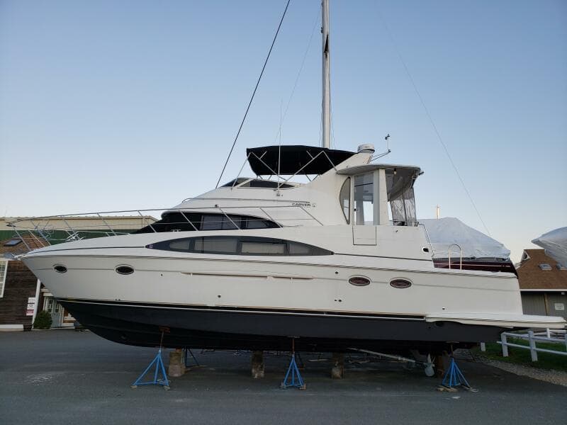2002 Carver 444 Cockpit Motor Yacht