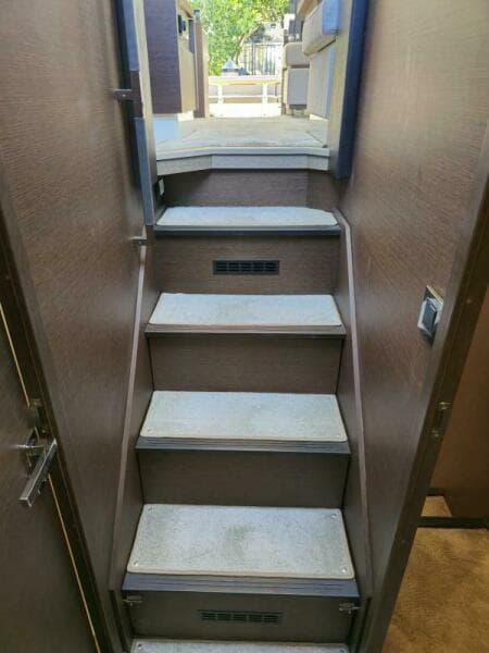 2018 Prestige 460 - Photo 31