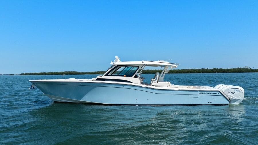 Grady White - Exterior Profile