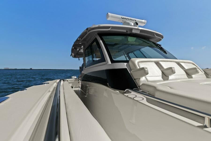 Grady White - Walkaround