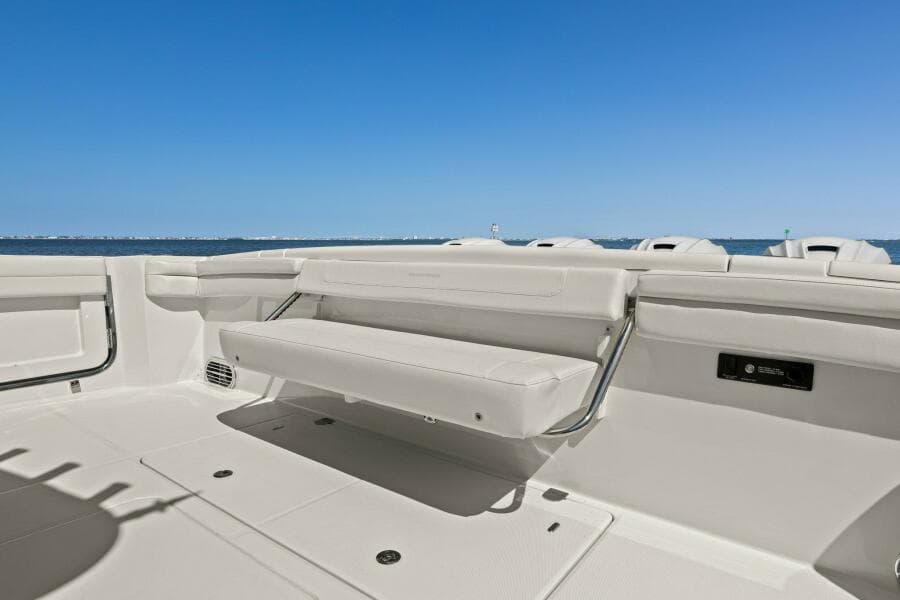 Grady White - Cockpit