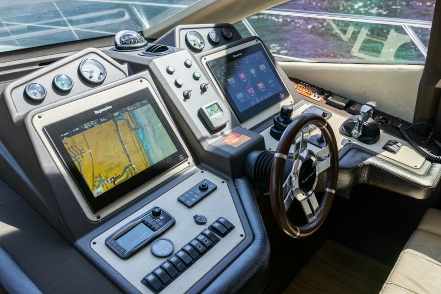 Azimut 64 A/Sea - Interior Helm