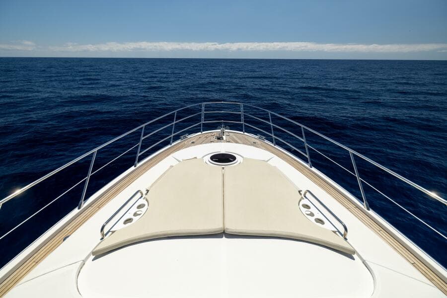 Azimut 64 A/Sea - Exterior Bow