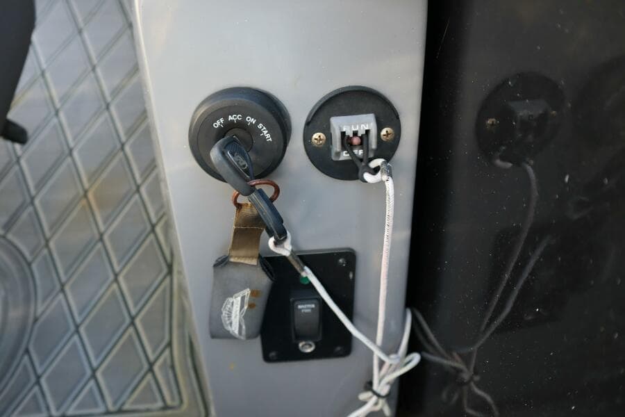 2021 Bennington RX25 Sport