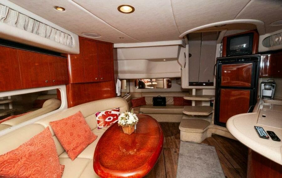 2003 Sea Ray 380 Sundancer- Salon 