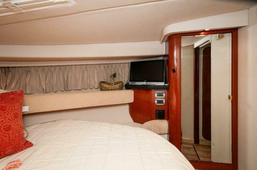 2003 Sea Ray 380 Sundancer- Master Stateroom 