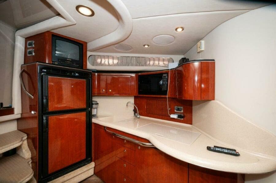 2003 Sea Ray 380 Sundancer- Galley 