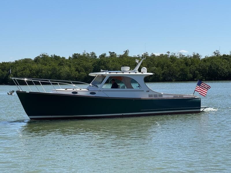 2014 Hinckley Picnic Boat 37 MKIII