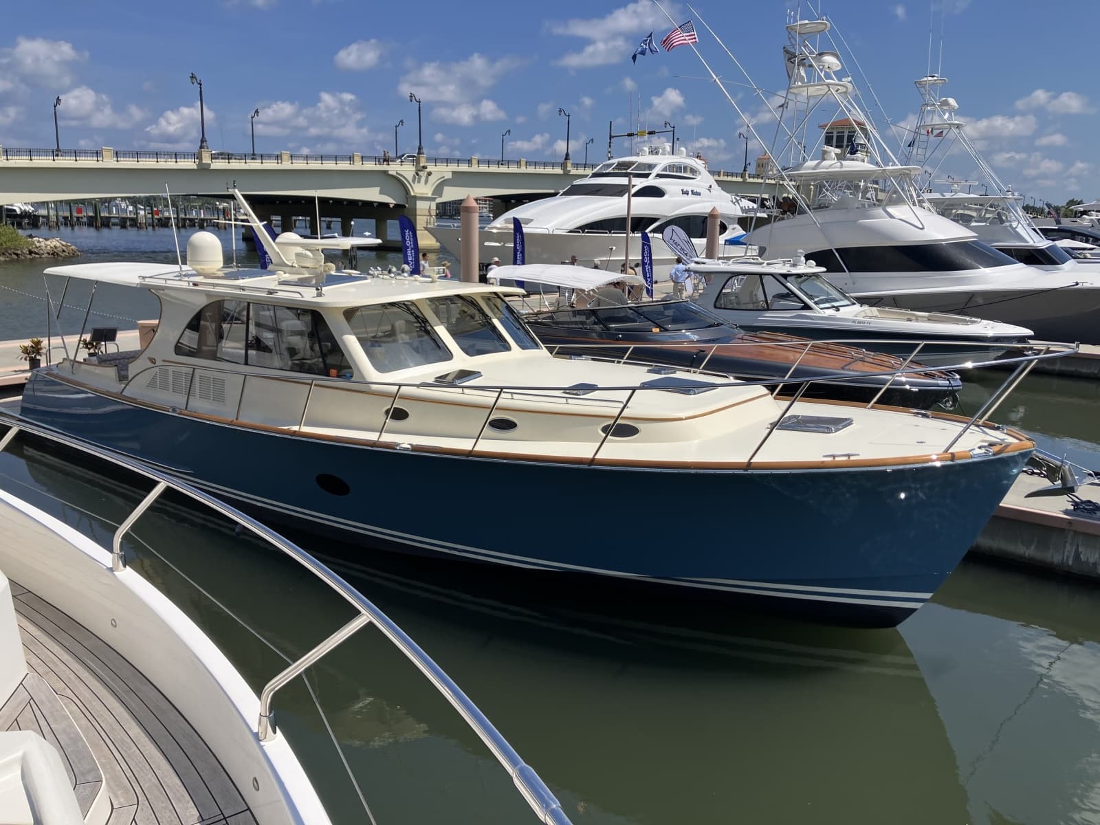 2013 Hinckley Talaria