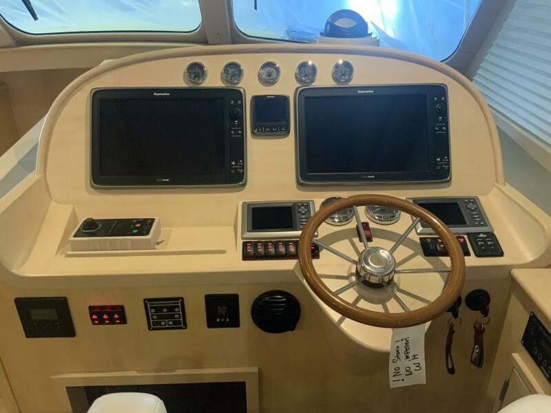 2013 Hinckley Talaria